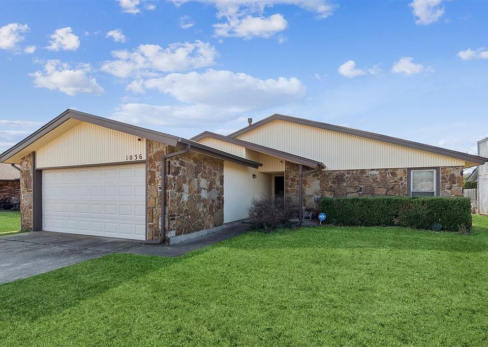 1st image of 1036 Cedar Hill Pl