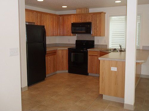 3rd image of 10311 NE 58th St