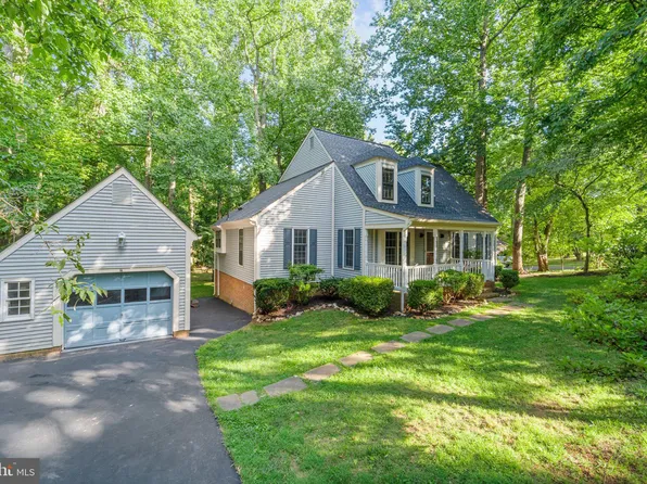 7141 Chesterfield Dr, Warrenton, VA 20187