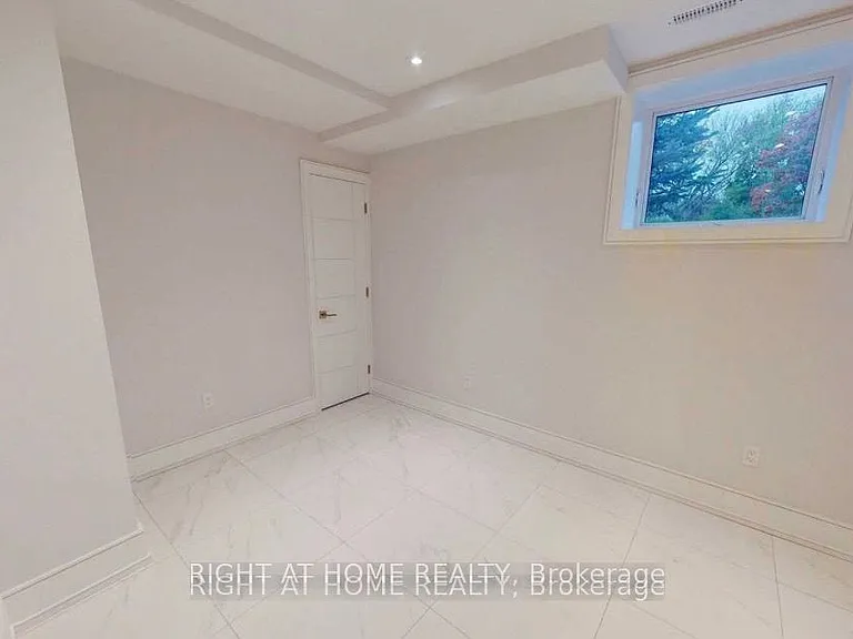 81 Joseph St E — Photo 7