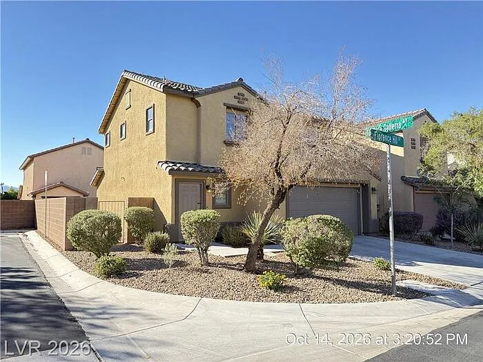 3 bed, 2.5 bath, 1427 sqft, $1,975 — Photo 2