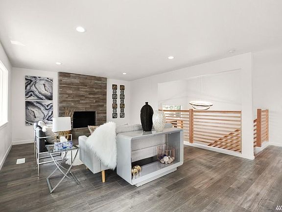 5th image of 11241 SE 76th Pl