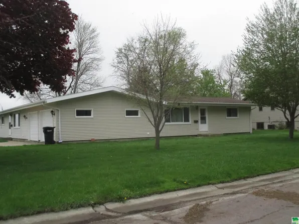 401 Sanborn St, Sanborn, IA 51248