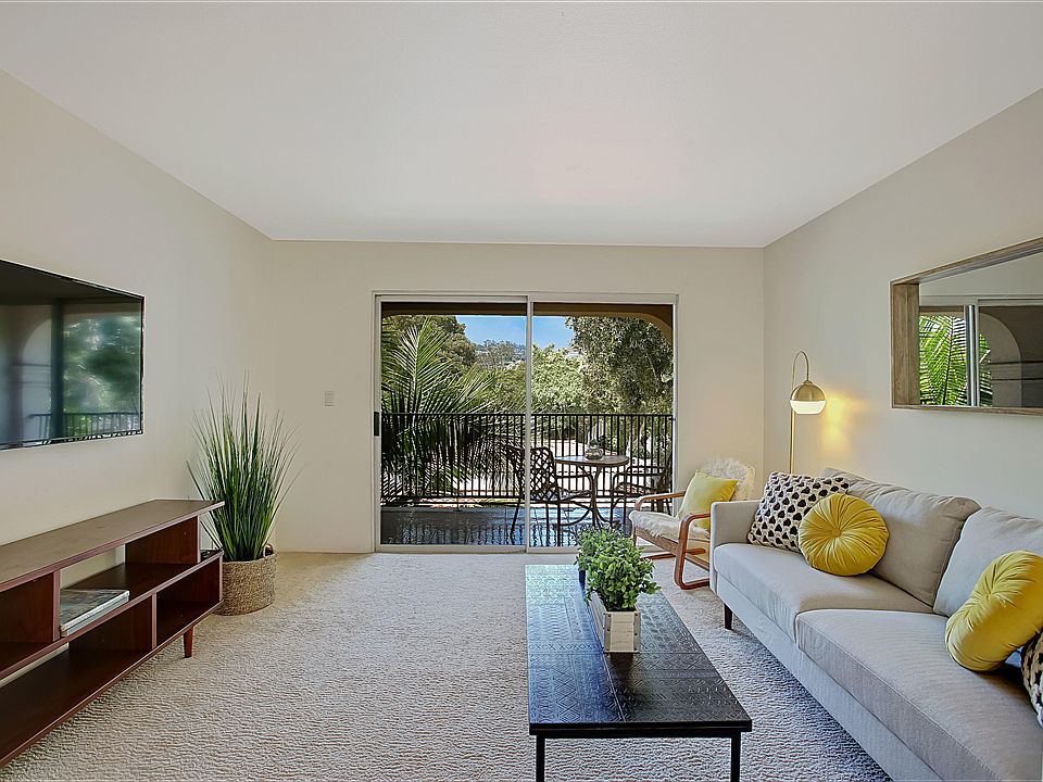1st image of 155 Por La Mar Cir