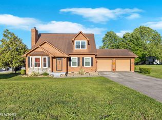 920 Chris Rd, Strawberry Plains, TN 37871