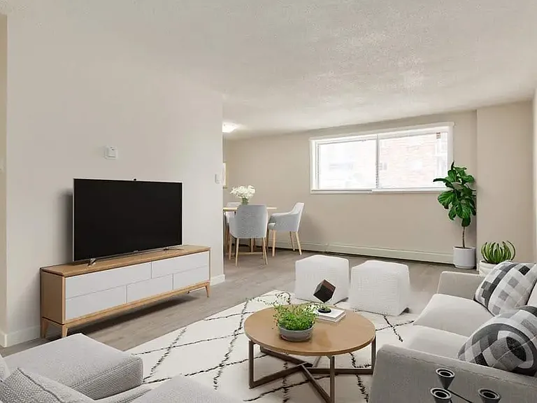 1658 3rd Ave NE #308 — Photo 1
