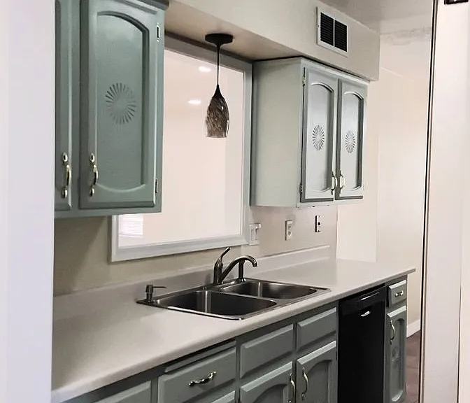 7405 Mayflower Rd NE — Photo 9