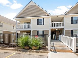 5510 NE 80th Ter UNIT 3D, Kansas City, MO 64119