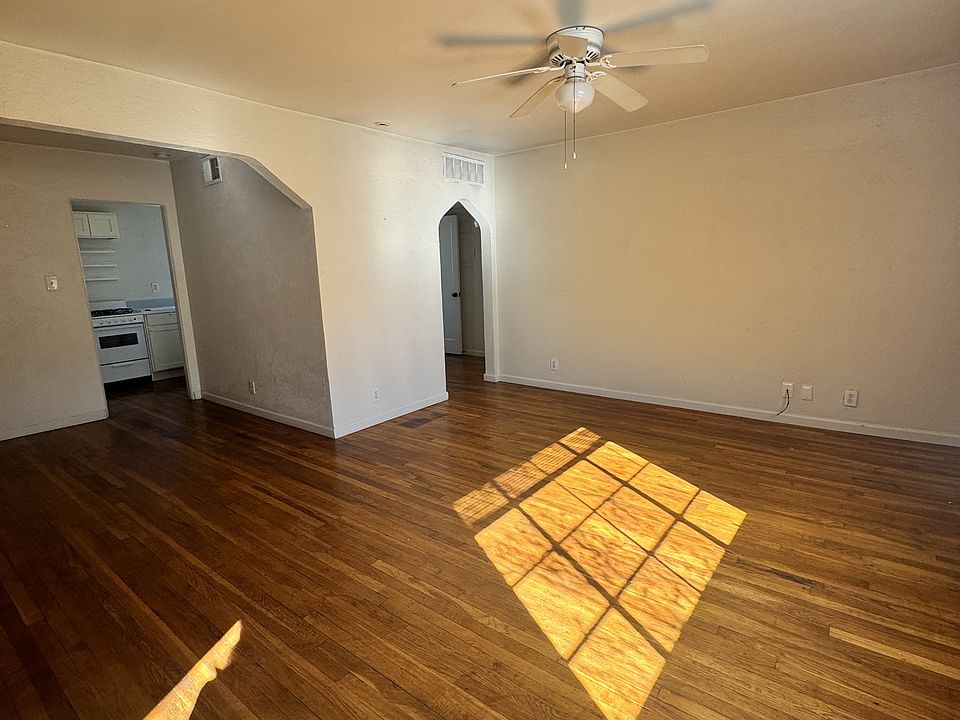 1st image of 526 W Roosevelt St APT 16