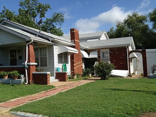 2nd image of 322 W Central Ave