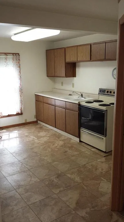918 Vine Street — Photo 2