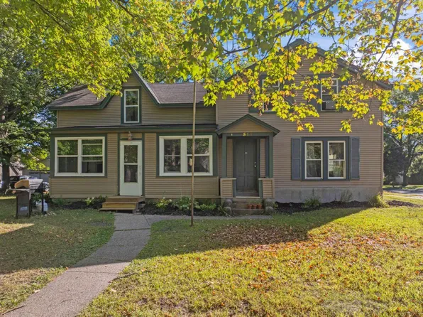 519 College St, Northfield, MN 55057