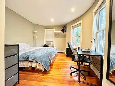 6 bed, 9999 sqft, $8,200 — Photo 4