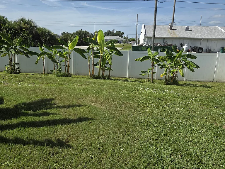 11111 Kimberly Ave #B — Photo 1