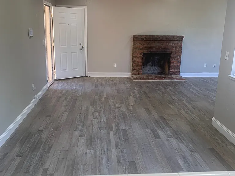 7205 Rollingwood Blvd — Photo 10