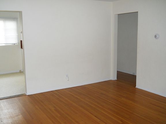 4th image of 4900 Marble Ave NE