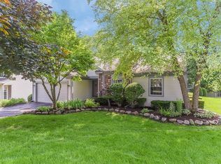 516 Ridgewood Dr, Cary, IL 60013