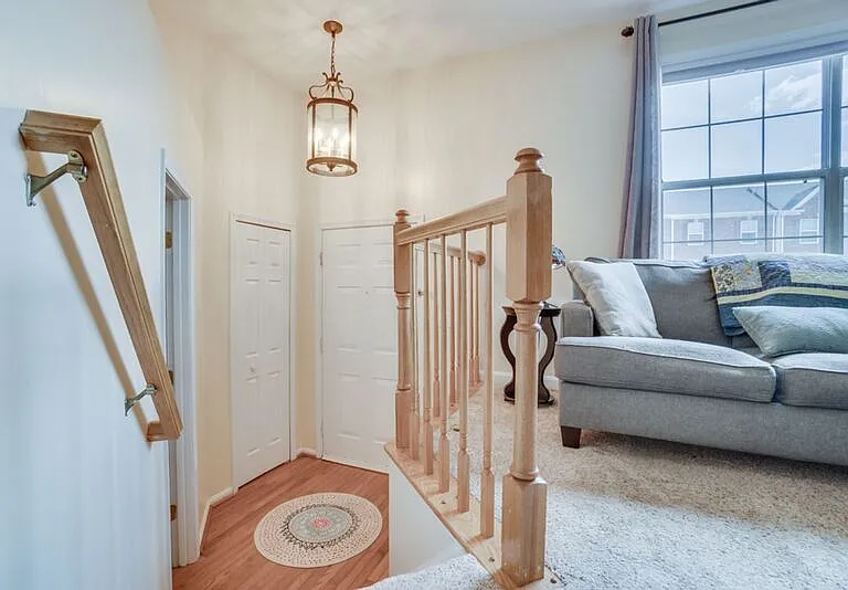 206 Dundee Pl — Photo 2