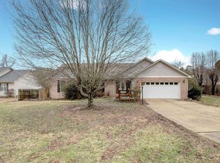 370 Grand Point Dr, Hot Springs, AR 71901