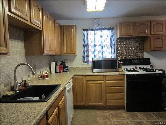 4th image of 115 Le Havre Dr