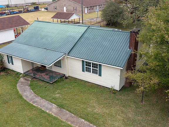 3rd image of 113 Pine Cir