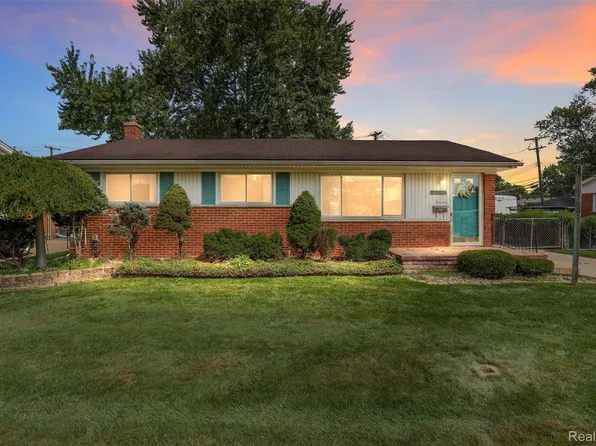 32136 Lyndon St, Livonia, MI 48154
