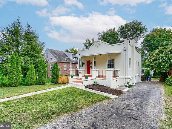 2nd image of 2913 Rosalie Ave