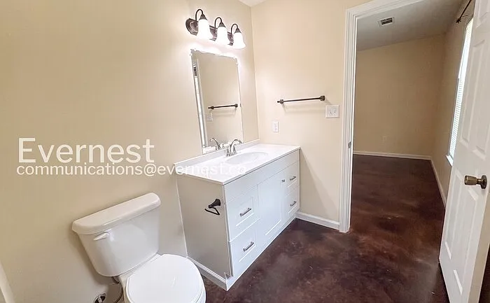 718 Court St — Photo 7