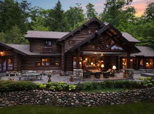 6166 Lake Grove Rd, Petoskey, MI 49770