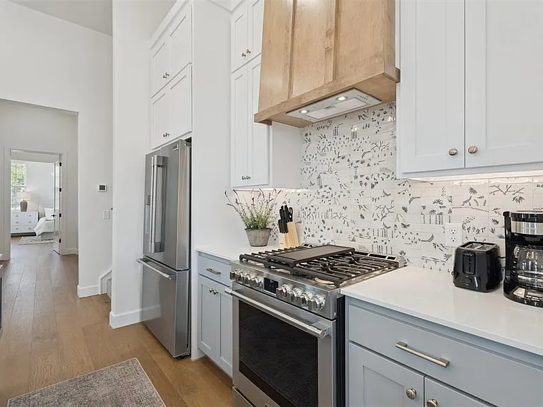 18817 Selah Way — Photo 15