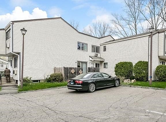 2nd image of 16 Donna Dr APT 40