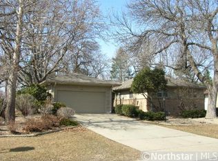 226 Campbell Dr, Hopkins, MN 55343