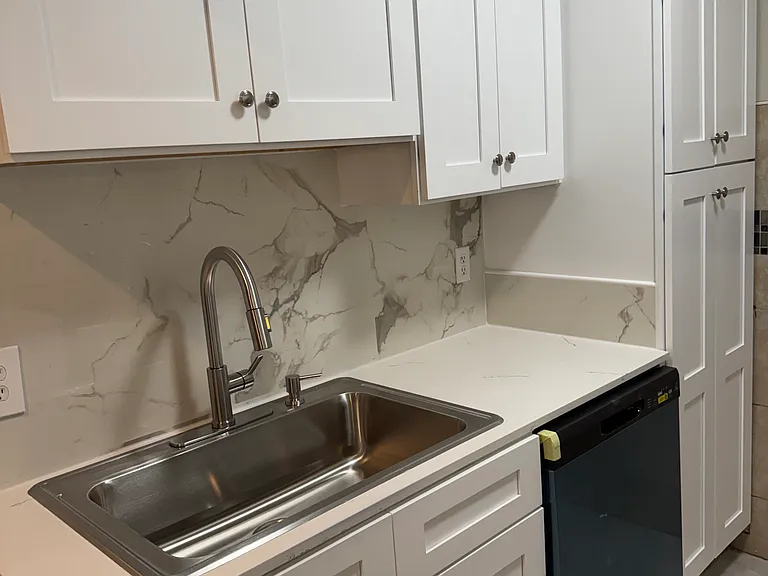 604 E Church Ave — Photo 1