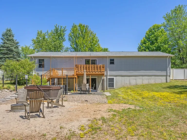 1628 Green Lawn Dr #ID1596497P — Photo 18