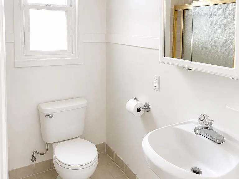 2555 Virginia St #201 — Photo 5