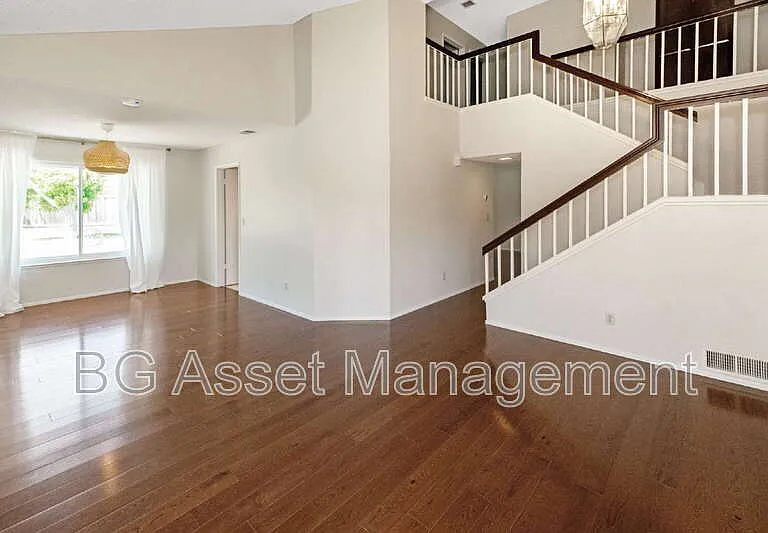 2726 Garrity Ct — Photo 3