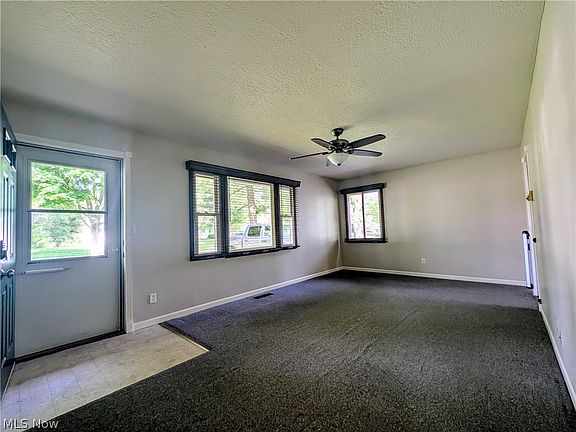 4th image of 50 Circle Dr