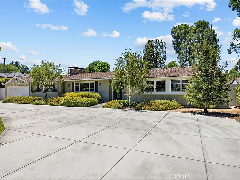5823 Lubao Ave — Photo 41