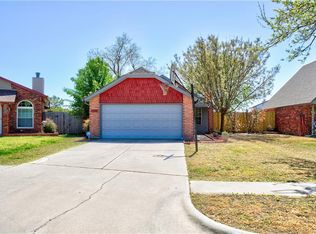 1702 SW 21st St, Moore, OK 73170