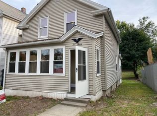 1020 Dwight St, Holyoke, MA 01040