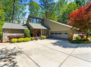 4221 Burns Heritage Trl NE, Roswell, GA 30075