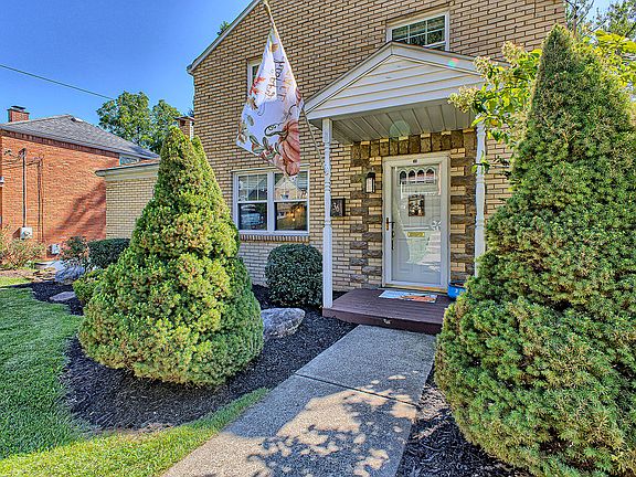 3rd image of 36 Glenview Ave