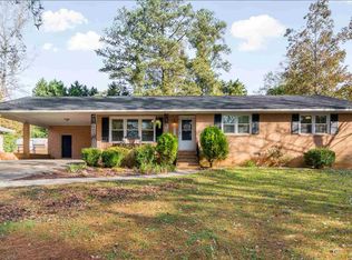 1541 Oakview Dr, Griffin, GA 30223