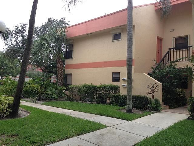 2nd image of 2780 Carambola Cir S