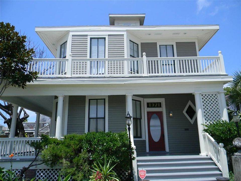 1st image of 1921 25th St