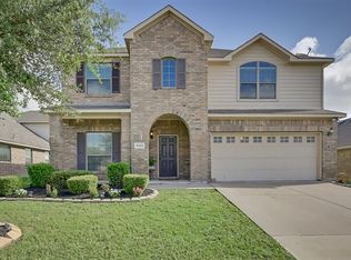 8215 Tierra Del Sol Rd, Arlington, TX 76002