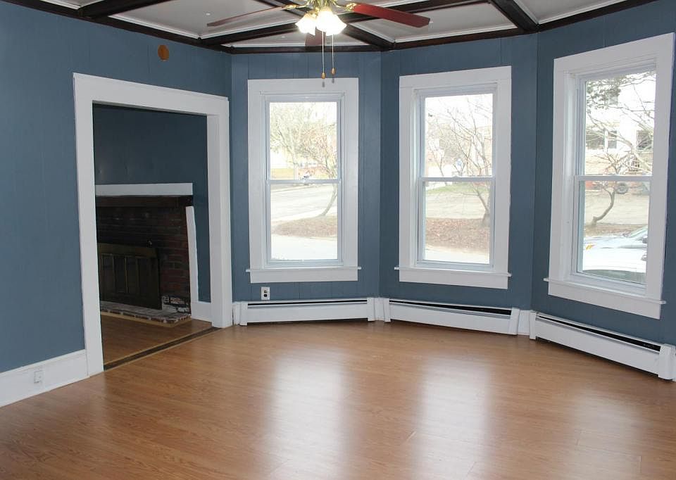 1st image of 197 Hilldale Ave APT 1