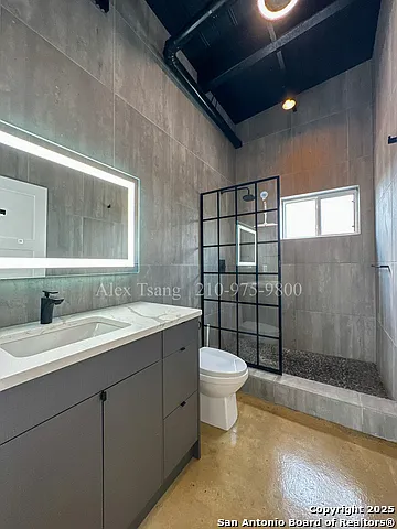 811 Montana St #1301 — Photo 12