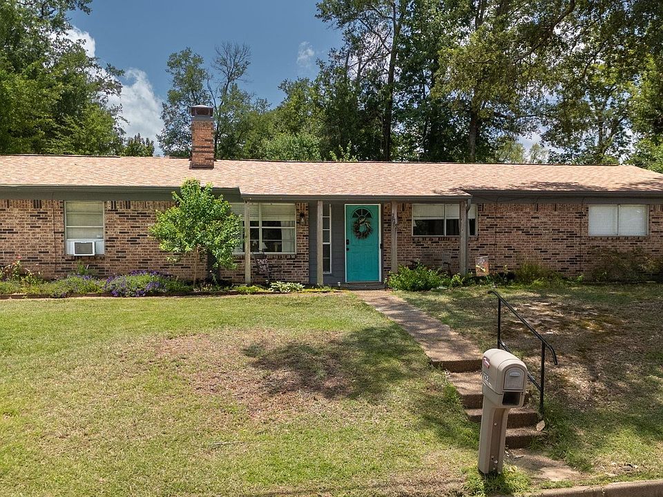 1st image of 225 Powell Dr