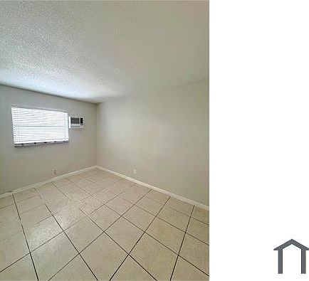 5th image of 325 NW 15th St #8